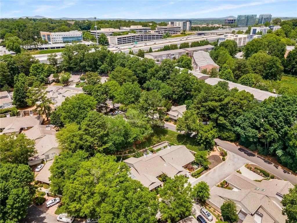 12 Waterford Court, Atlanta, Georgia 30328, 2 Bedrooms Bedrooms, ,2 BathroomsBathrooms,Residential,Sold,12 Waterford Court,7403733