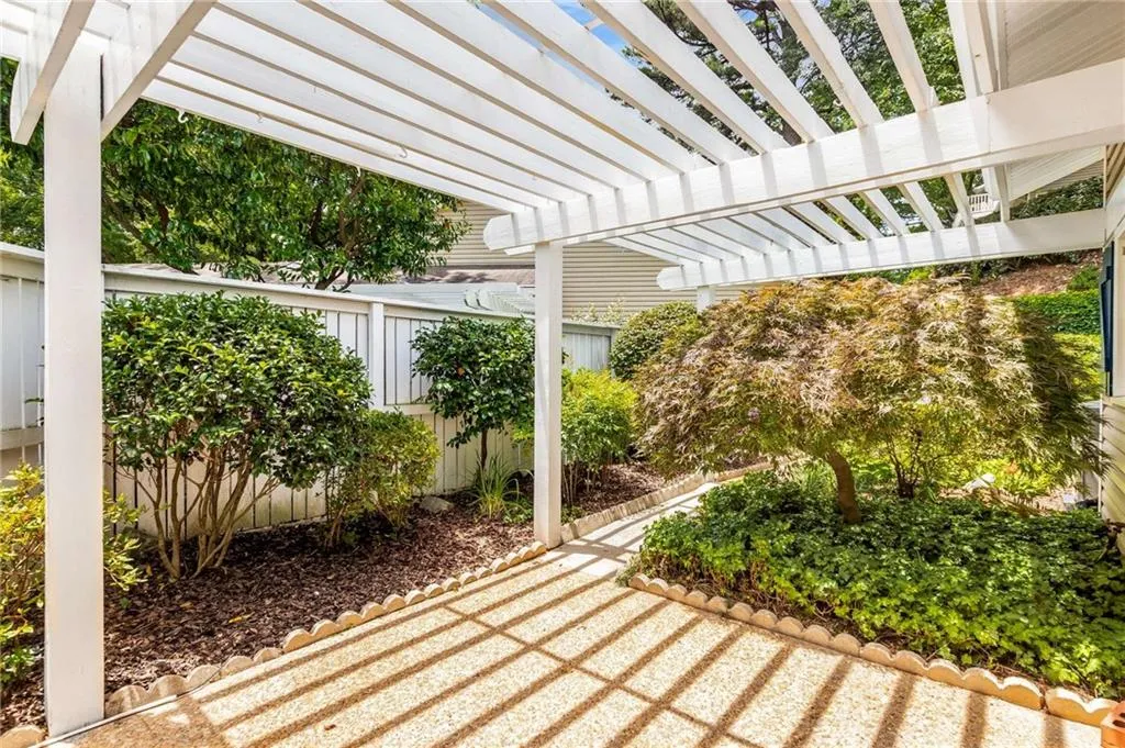 12 Waterford Court, Atlanta, Georgia 30328, 2 Bedrooms Bedrooms, ,2 BathroomsBathrooms,Residential,Sold,12 Waterford Court,7403733