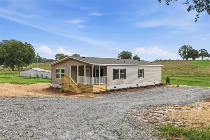 915 Smith Loop Road, Demorest, Georgia 30535