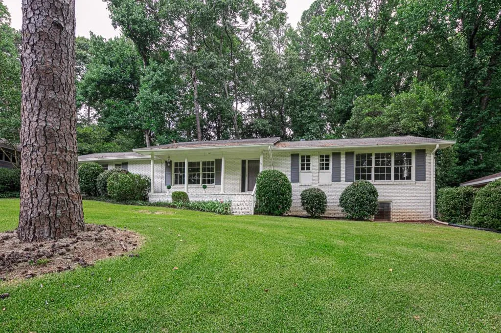 2383 Northside Parkway Nw, Atlanta, Georgia 30327, 3 Bedrooms Bedrooms, ,2 BathroomsBathrooms,Residential,Sold,2383 Northside Parkway Nw,7073870