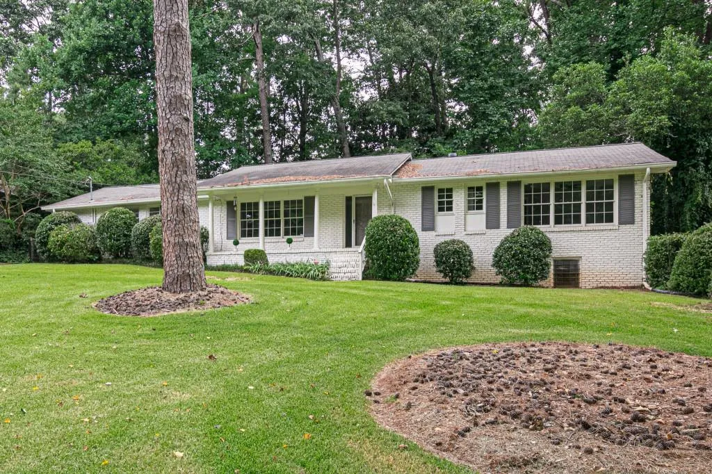 2383 Northside Parkway Nw, Atlanta, Georgia 30327, 3 Bedrooms Bedrooms, ,2 BathroomsBathrooms,Residential,Sold,2383 Northside Parkway Nw,7073870