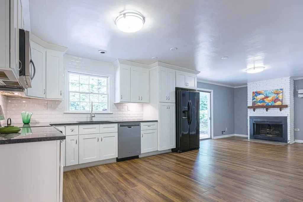 2383 Northside Parkway Nw, Atlanta, Georgia 30327, 3 Bedrooms Bedrooms, ,2 BathroomsBathrooms,Residential,Sold,2383 Northside Parkway Nw,7073870