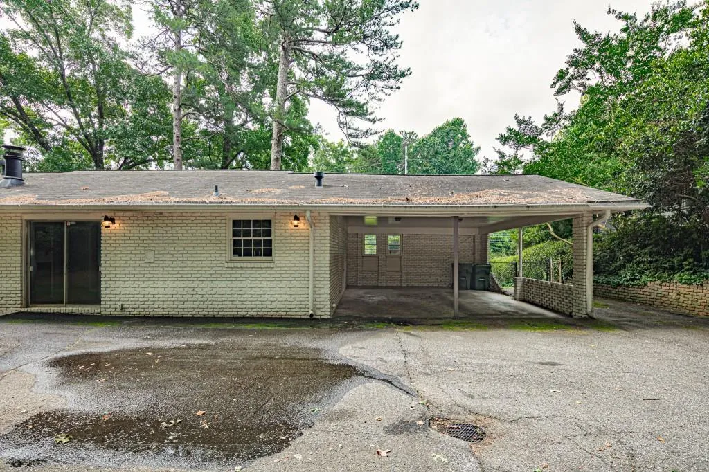 2383 Northside Parkway Nw, Atlanta, Georgia 30327, 3 Bedrooms Bedrooms, ,2 BathroomsBathrooms,Residential,Sold,2383 Northside Parkway Nw,7073870