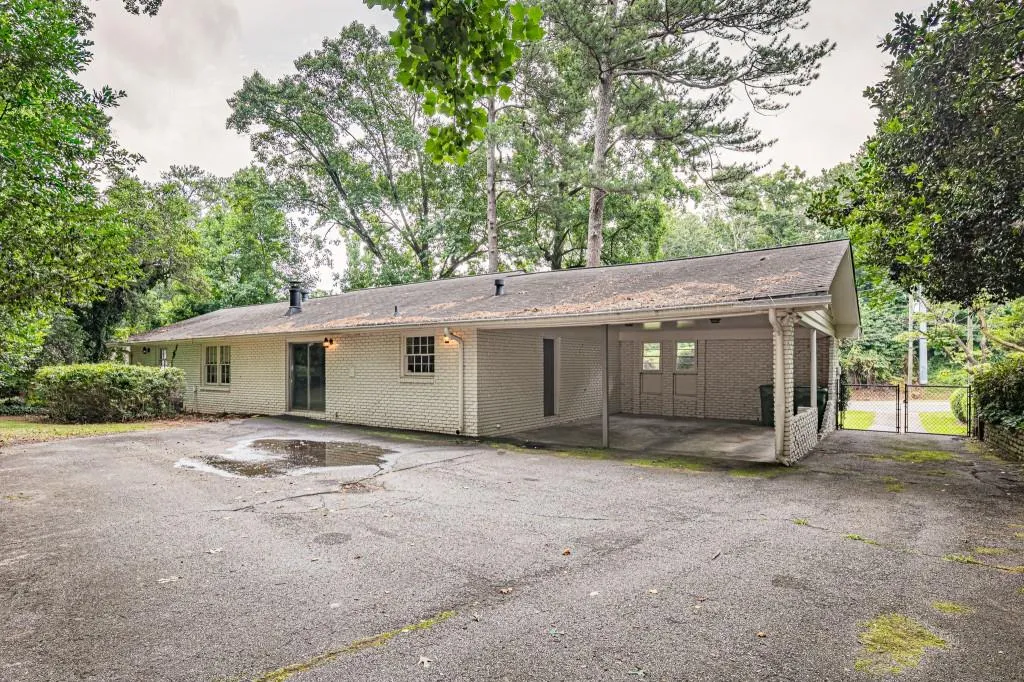 2383 Northside Parkway Nw, Atlanta, Georgia 30327, 3 Bedrooms Bedrooms, ,2 BathroomsBathrooms,Residential,Sold,2383 Northside Parkway Nw,7073870