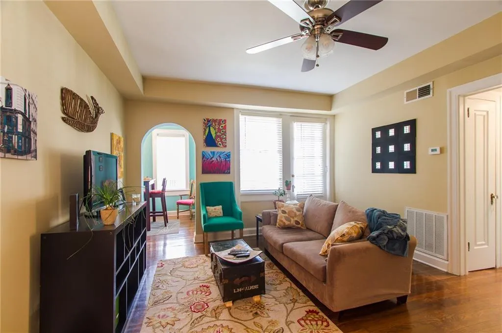 2222 Peachtree Road Nw Unit A5, Atlanta, Georgia 30309, 1 Bedroom Bedrooms, ,1 BathroomBathrooms,Residential,Sold,2222 Peachtree Road Nw Unit A5,5664143