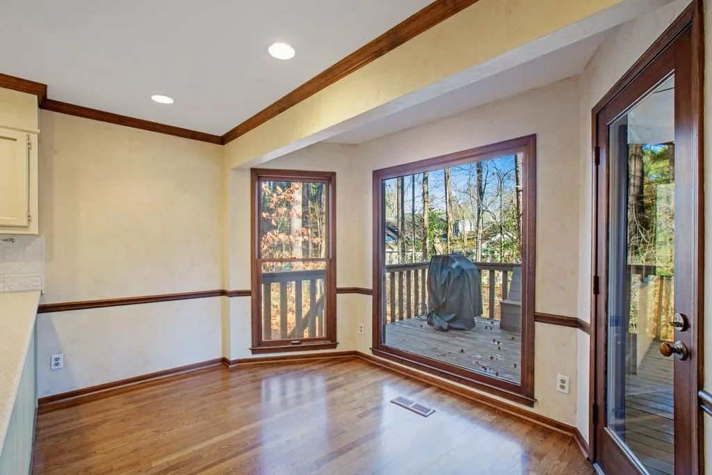7501 Auden Trail, Sandy Springs, Georgia 30350, 4 Bedrooms Bedrooms, ,3 BathroomsBathrooms,Residential,Sold,7501 Auden Trail,6668342