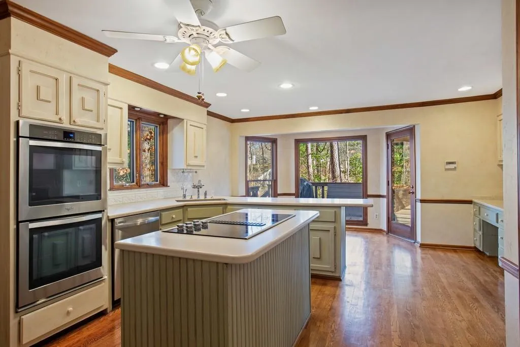 7501 Auden Trail, Sandy Springs, Georgia 30350, 4 Bedrooms Bedrooms, ,3 BathroomsBathrooms,Residential,Sold,7501 Auden Trail,6668342
