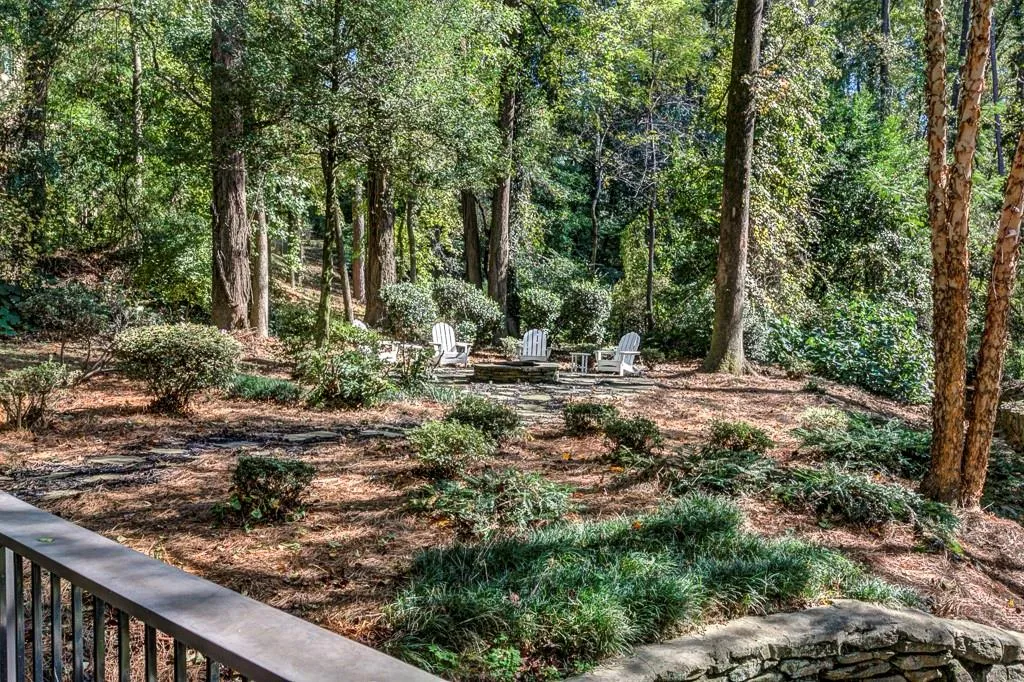 4869 Lake Forrest Drive, Sandy Springs, Georgia 30342, 5 Bedrooms Bedrooms, ,4 BathroomsBathrooms,Residential,Sold,4869 Lake Forrest Drive,6804547