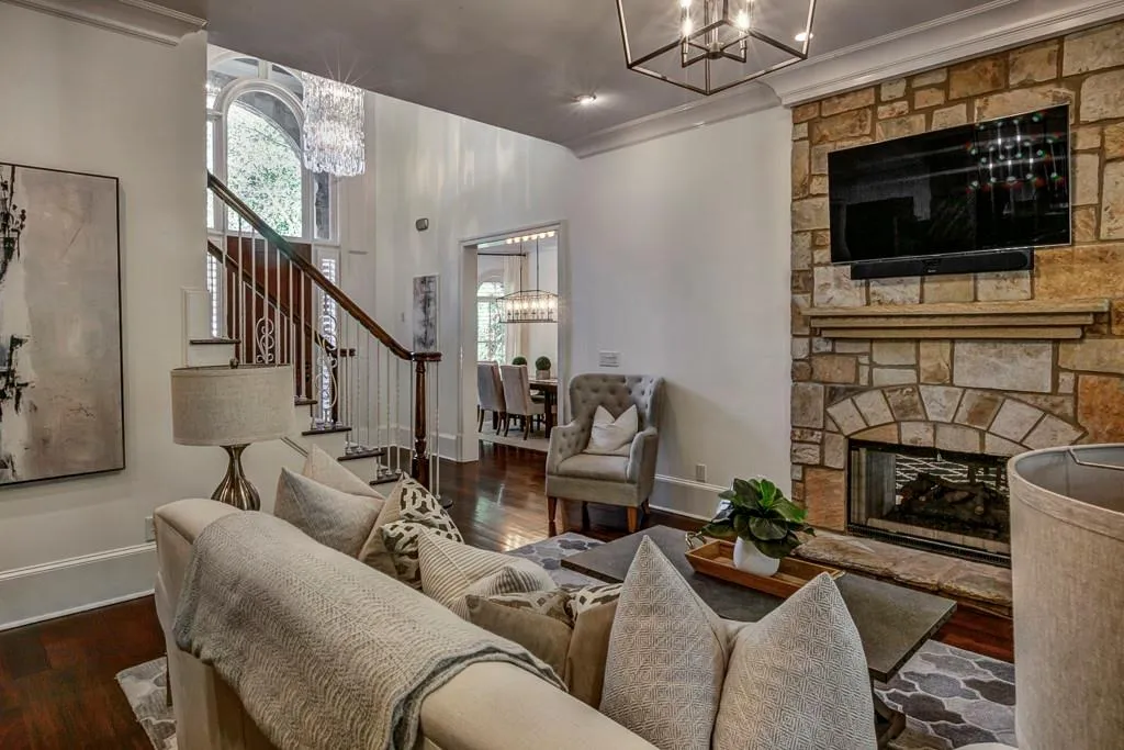 4869 Lake Forrest Drive, Sandy Springs, Georgia 30342, 5 Bedrooms Bedrooms, ,4 BathroomsBathrooms,Residential,Sold,4869 Lake Forrest Drive,6804547