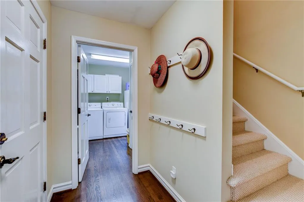 325 Balboa Court, Sandy Springs, Georgia 30342, 5 Bedrooms Bedrooms, ,4 BathroomsBathrooms,Residential,Sold,325 Balboa Court,6864151 325 Balboa Court, Sandy Springs, Georgia 30342, 5 Bedrooms Bedrooms, ,4 BathroomsBathrooms,Residential,Sold,325 Balboa Court,6864151