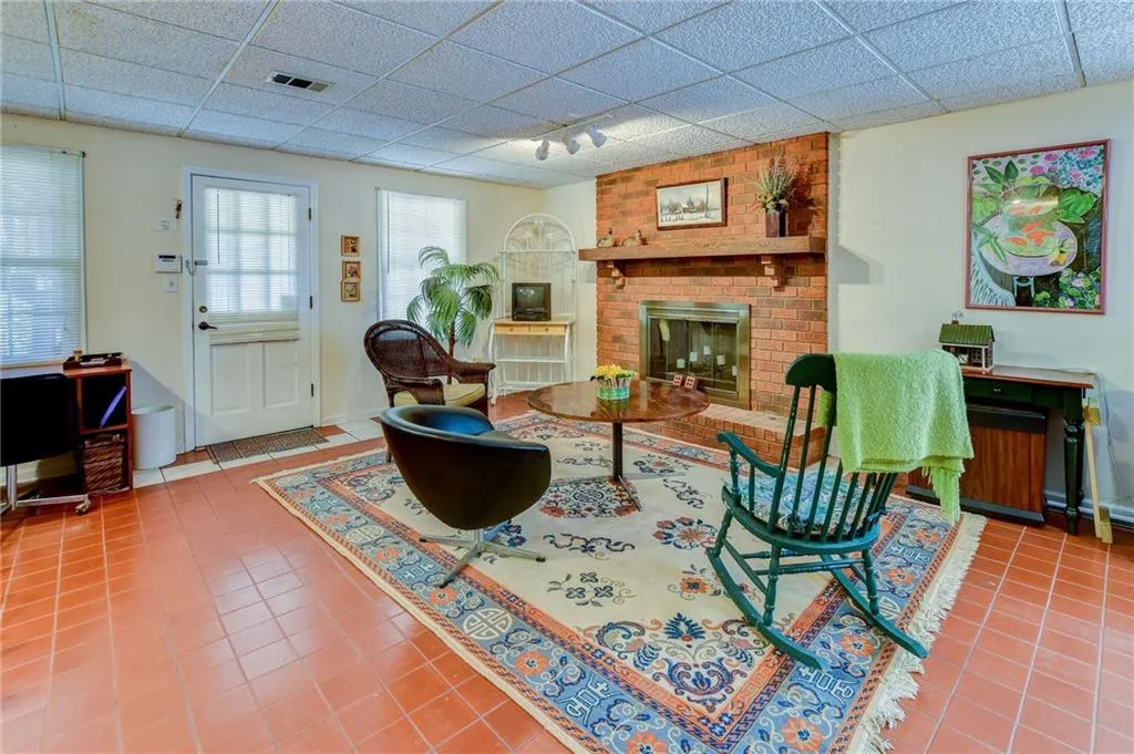 325 Balboa Court, Sandy Springs, Georgia 30342, 5 Bedrooms Bedrooms, ,4 BathroomsBathrooms,Residential,Sold,325 Balboa Court,6864151 325 Balboa Court, Sandy Springs, Georgia 30342, 5 Bedrooms Bedrooms, ,4 BathroomsBathrooms,Residential,Sold,325 Balboa Court,6864151