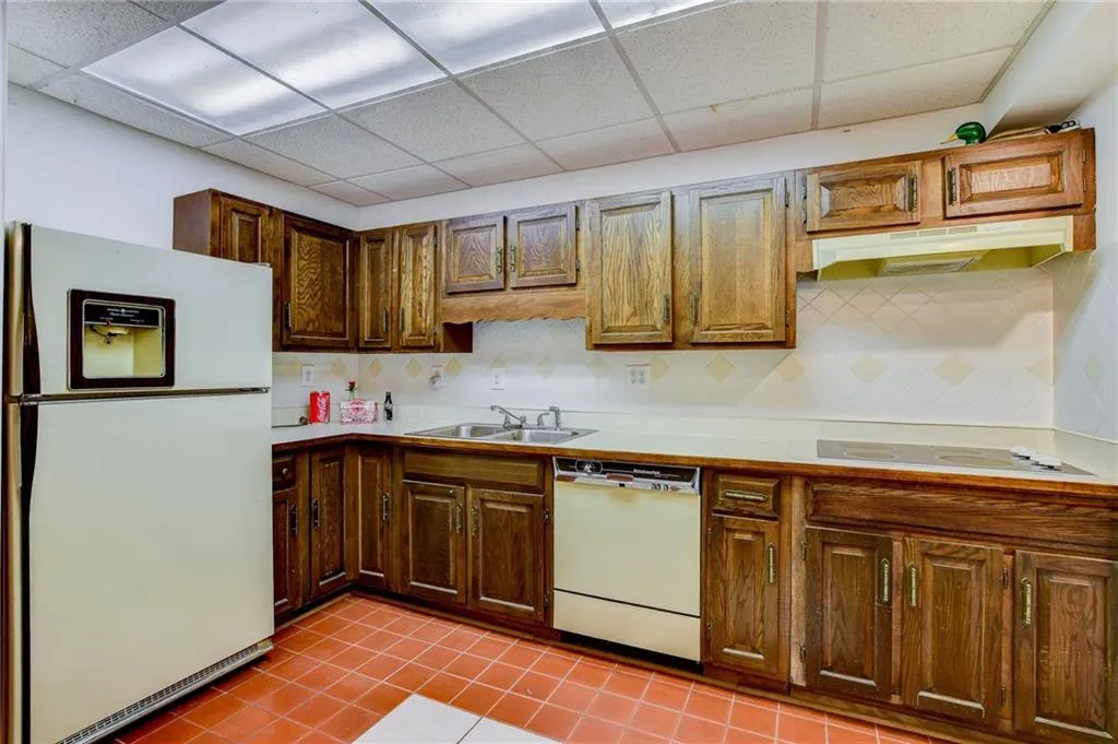 325 Balboa Court, Sandy Springs, Georgia 30342, 5 Bedrooms Bedrooms, ,4 BathroomsBathrooms,Residential,Sold,325 Balboa Court,6864151 325 Balboa Court, Sandy Springs, Georgia 30342, 5 Bedrooms Bedrooms, ,4 BathroomsBathrooms,Residential,Sold,325 Balboa Court,6864151