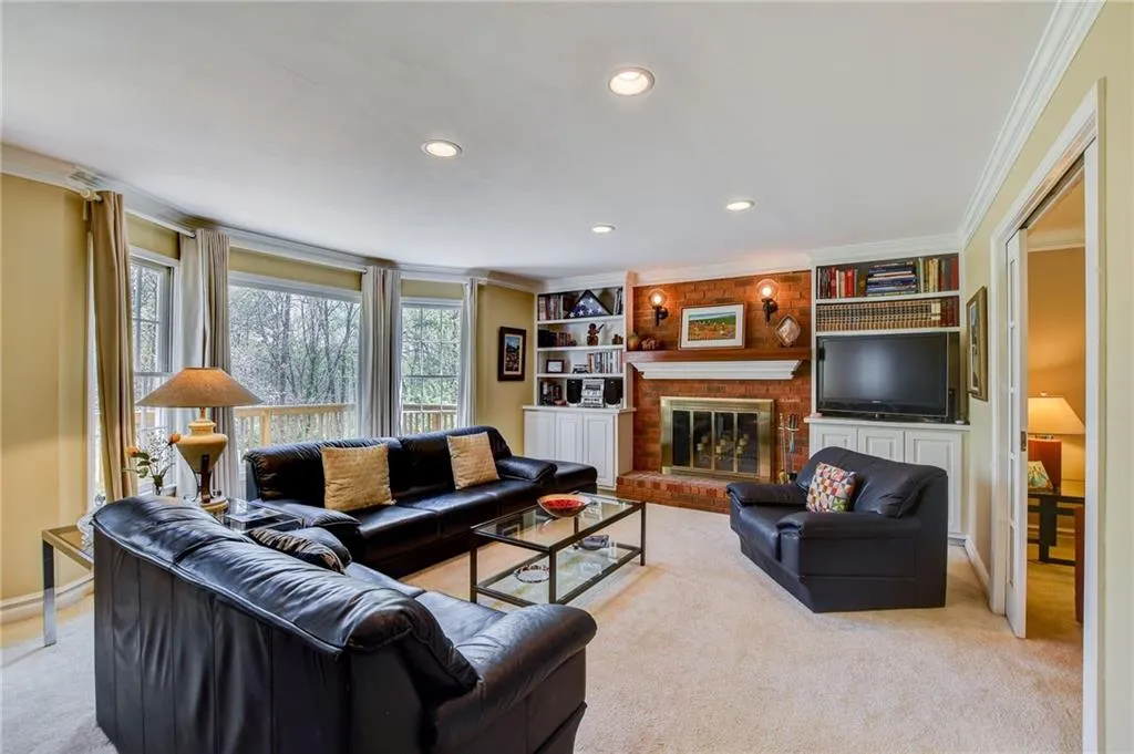 325 Balboa Court, Sandy Springs, Georgia 30342, 5 Bedrooms Bedrooms, ,4 BathroomsBathrooms,Residential,Sold,325 Balboa Court,6864151 325 Balboa Court, Sandy Springs, Georgia 30342, 5 Bedrooms Bedrooms, ,4 BathroomsBathrooms,Residential,Sold,325 Balboa Court,6864151