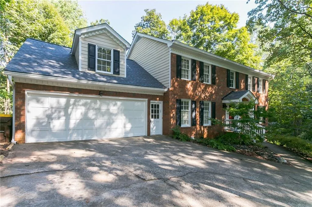 325 Balboa Court, Sandy Springs, Georgia 30342, 5 Bedrooms Bedrooms, ,4 BathroomsBathrooms,Residential,Sold,325 Balboa Court,6864151
