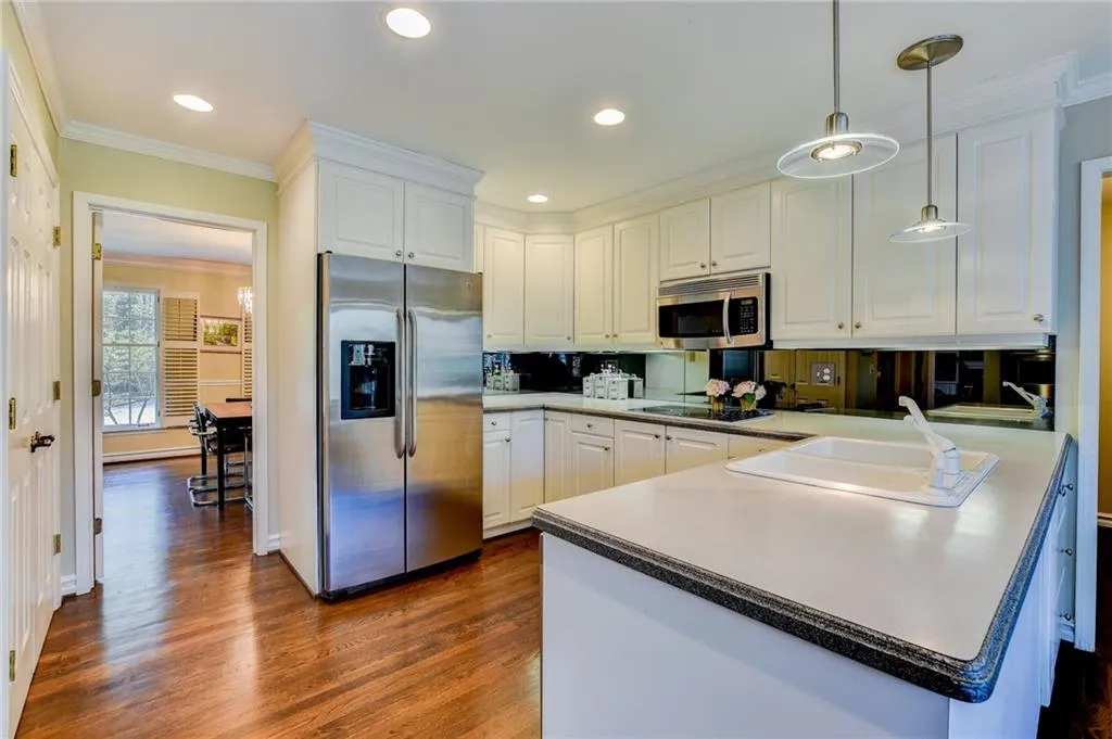 325 Balboa Court, Sandy Springs, Georgia 30342, 5 Bedrooms Bedrooms, ,4 BathroomsBathrooms,Residential,Sold,325 Balboa Court,6864151 325 Balboa Court, Sandy Springs, Georgia 30342, 5 Bedrooms Bedrooms, ,4 BathroomsBathrooms,Residential,Sold,325 Balboa Court,6864151