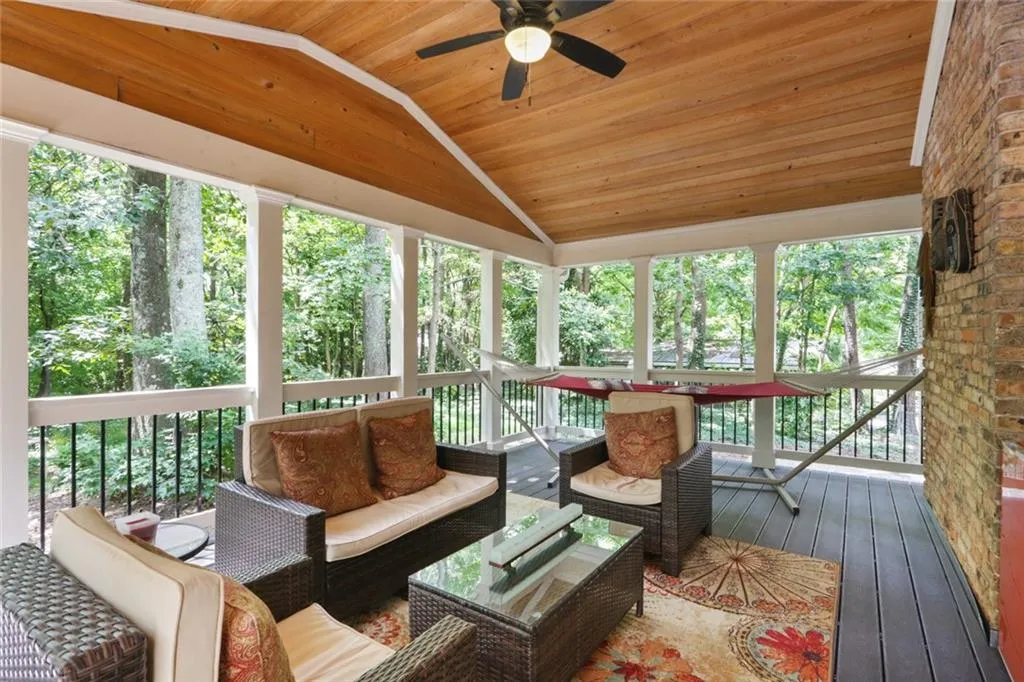 591 Dalrymple Road, Atlanta, Georgia 30328, 5 Bedrooms Bedrooms, ,3 BathroomsBathrooms,Residential,Sold,591 Dalrymple Road,6608271