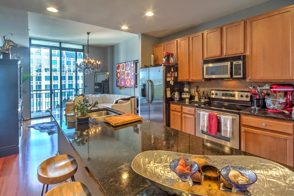 3040 Peachtree Road Nw Unit 1814, Atlanta, Georgia 30305, 1 Bedroom Bedrooms, ,1 BathroomBathrooms,Residential,Sold,3040 Peachtree Road Nw Unit 1814,5764995