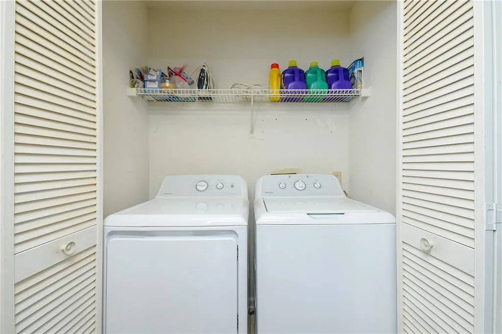 Clothes washing area with laundry area and washing machine and clothes dryer