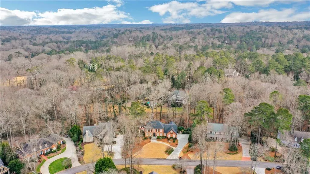 1635 Lazy River Lane, Sandy Springs, Georgia 30350, 5 Bedrooms Bedrooms, ,5 BathroomsBathrooms,Residential,Sold,1635 Lazy River Lane,6828507