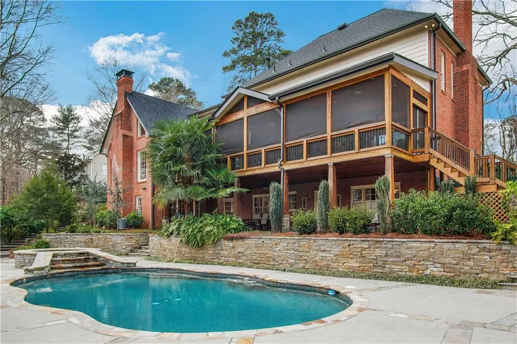 1635 Lazy River Lane, Sandy Springs, Georgia 30350, 5 Bedrooms Bedrooms, ,5 BathroomsBathrooms,Residential,Sold,1635 Lazy River Lane,6828507