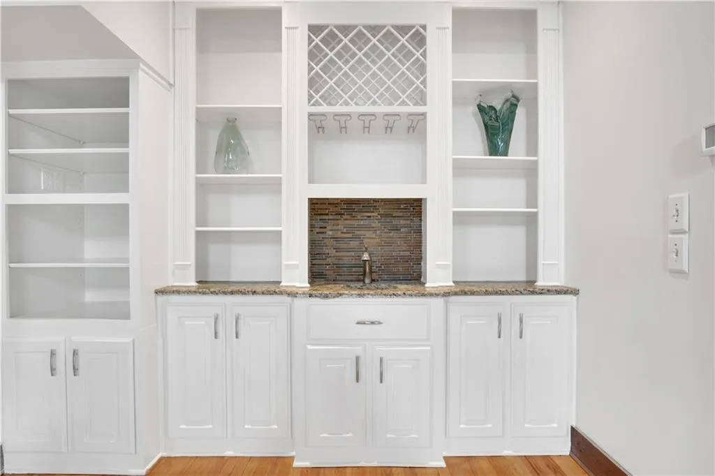 1635 Lazy River Lane, Sandy Springs, Georgia 30350, 5 Bedrooms Bedrooms, ,5 BathroomsBathrooms,Residential,Sold,1635 Lazy River Lane,6828507