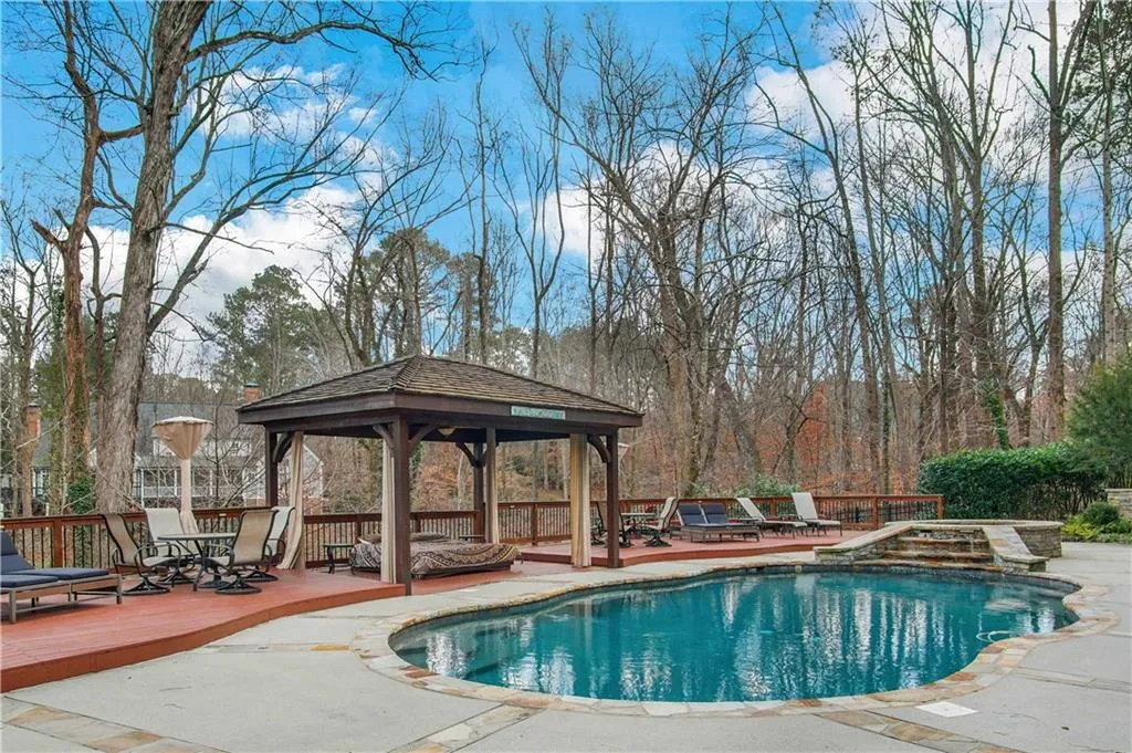 1635 Lazy River Lane, Sandy Springs, Georgia 30350, 5 Bedrooms Bedrooms, ,5 BathroomsBathrooms,Residential,Sold,1635 Lazy River Lane,6828507