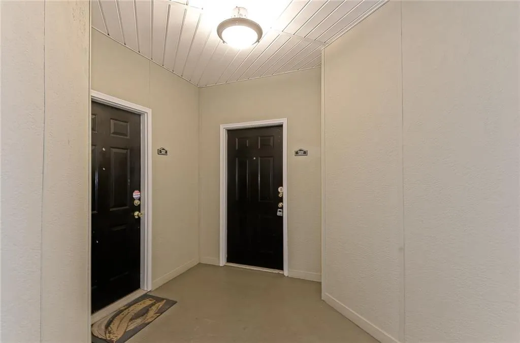 5559 Glenridge Drive Unit 1402, Atlanta, Georgia 30342, 2 Bedrooms Bedrooms, ,2 BathroomsBathrooms,Residential,Sold,5559 Glenridge Drive Unit 1402,5978771