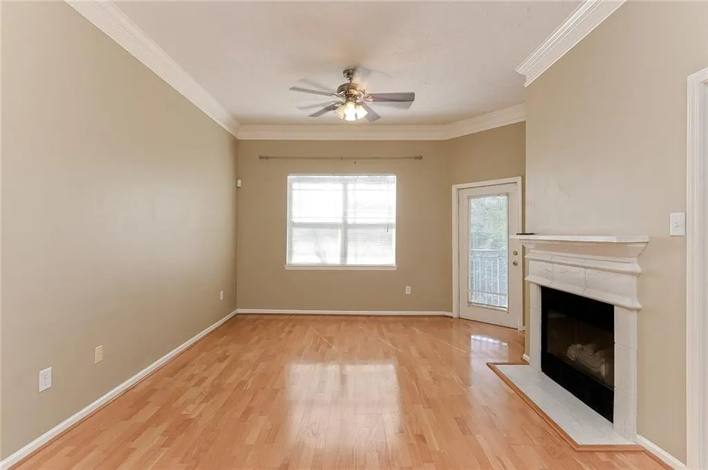5559 Glenridge Drive Unit 1402, Atlanta, Georgia 30342, 2 Bedrooms Bedrooms, ,2 BathroomsBathrooms,Residential,Sold,5559 Glenridge Drive Unit 1402,5978771