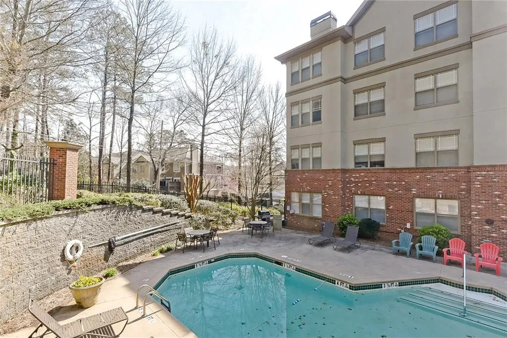 5559 Glenridge Drive Unit 1402, Atlanta, Georgia 30342, 2 Bedrooms Bedrooms, ,2 BathroomsBathrooms,Residential,Sold,5559 Glenridge Drive Unit 1402,5978771