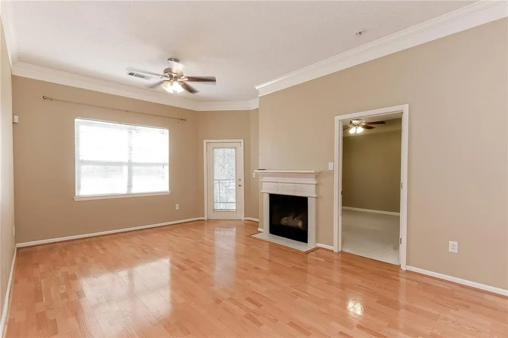 5559 Glenridge Drive Unit 1402, Atlanta, Georgia 30342, 2 Bedrooms Bedrooms, ,2 BathroomsBathrooms,Residential,Sold,5559 Glenridge Drive Unit 1402,5978771