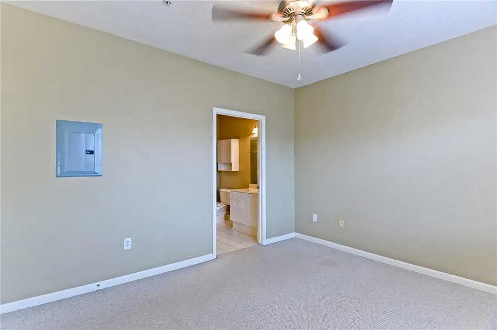 5559 Glenridge Drive Unit 1402, Atlanta, Georgia 30342, 2 Bedrooms Bedrooms, ,2 BathroomsBathrooms,Residential,Sold,5559 Glenridge Drive Unit 1402,5978771