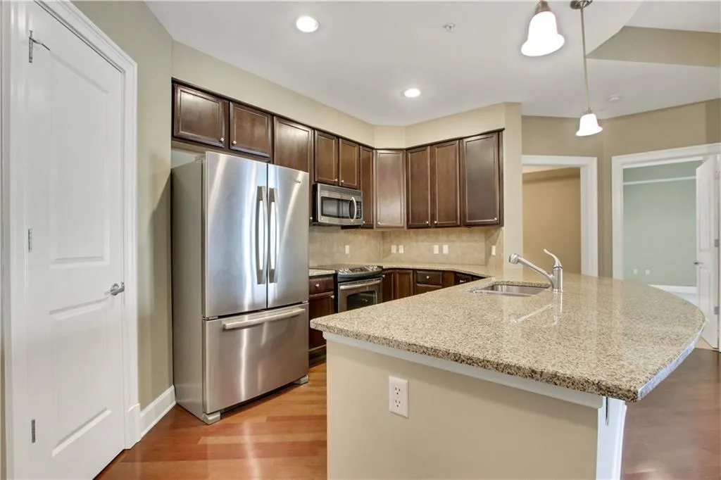 200 River Vista Drive Unit 734, Atlanta, Georgia 30339, 2 Bedrooms Bedrooms, ,2 BathroomsBathrooms,Residential,Sold,200 River Vista Drive Unit 734,6829338