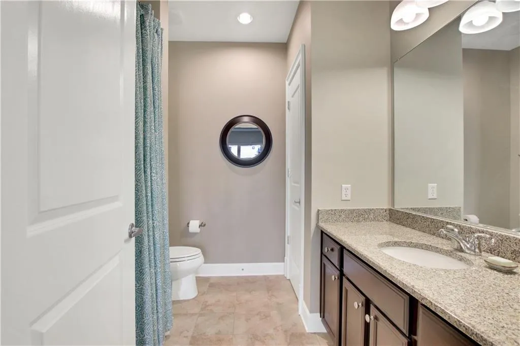 200 River Vista Drive Unit 734, Atlanta, Georgia 30339, 2 Bedrooms Bedrooms, ,2 BathroomsBathrooms,Residential,Sold,200 River Vista Drive Unit 734,6829338