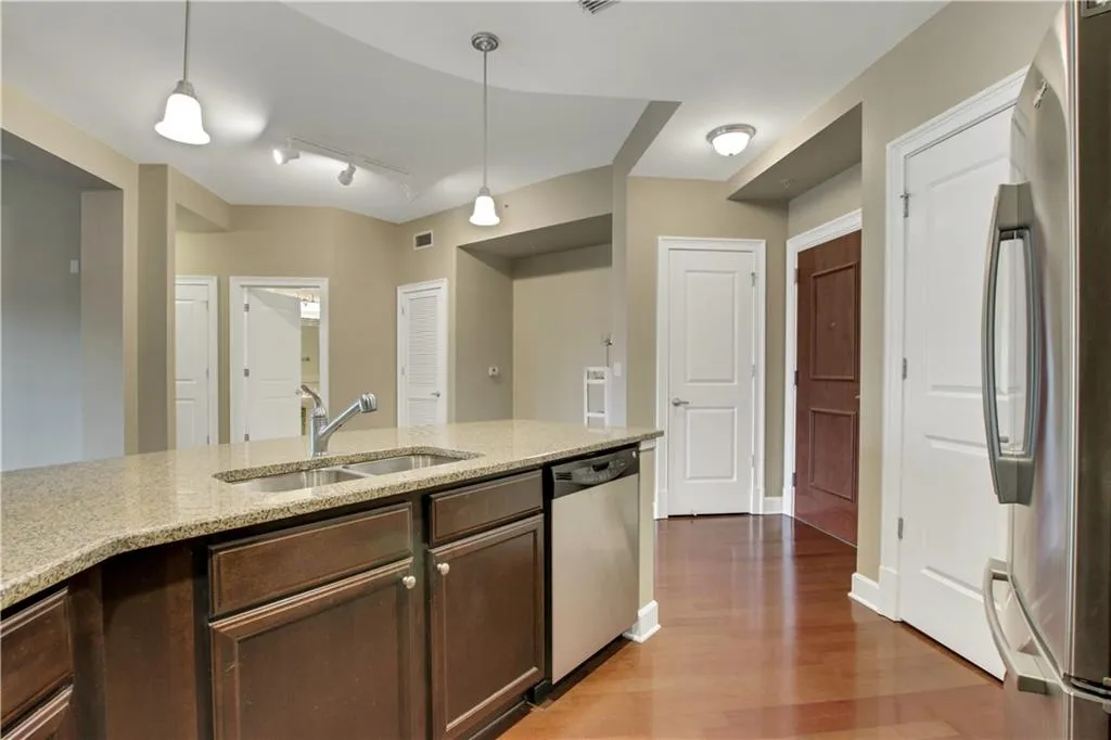 200 River Vista Drive Unit 734, Atlanta, Georgia 30339, 2 Bedrooms Bedrooms, ,2 BathroomsBathrooms,Residential,Sold,200 River Vista Drive Unit 734,6829338