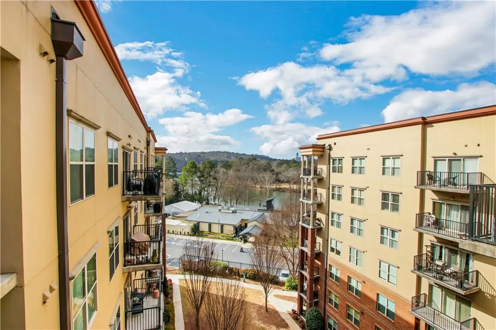 200 River Vista Drive Unit 734, Atlanta, Georgia 30339, 2 Bedrooms Bedrooms, ,2 BathroomsBathrooms,Residential,Sold,200 River Vista Drive Unit 734,6829338