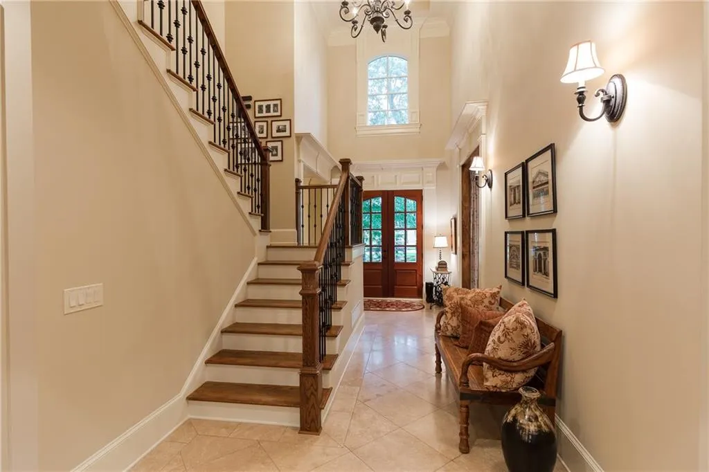 6285 Hunting Creek Road, Atlanta, Georgia 30328, 5 Bedrooms Bedrooms, ,4 BathroomsBathrooms,Residential,Sold,6285 Hunting Creek Road,6535383