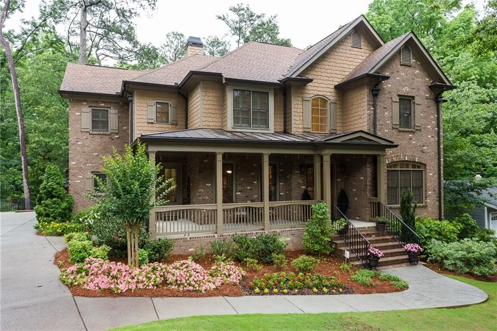 6285 Hunting Creek Road, Atlanta, Georgia 30328, 5 Bedrooms Bedrooms, ,4 BathroomsBathrooms,Residential,Sold,6285 Hunting Creek Road,6535383