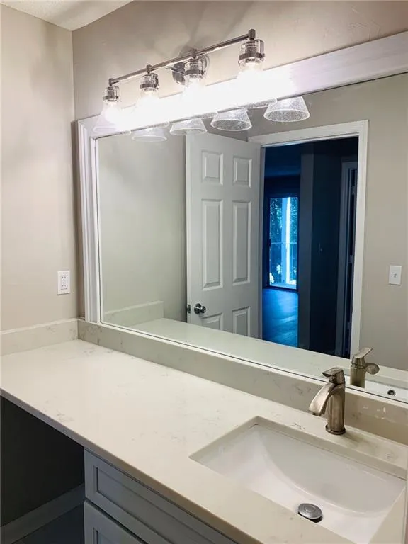 603 Granville Court, Sandy Springs, Georgia 30328, 1 Bedroom Bedrooms, ,1 BathroomBathrooms,Residential,Sold,603 Granville Court,6920950