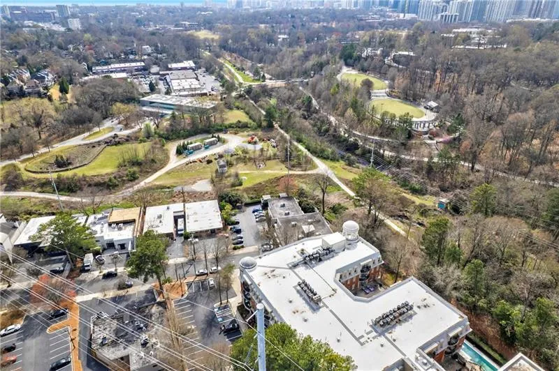 560 Dutch Valley Road Ne Unit 2207, Atlanta, Georgia 30324, 1 Bedroom Bedrooms, ,1 BathroomBathrooms,Residential,For Sale,560 Dutch Valley Road Ne Unit 2207,7616137