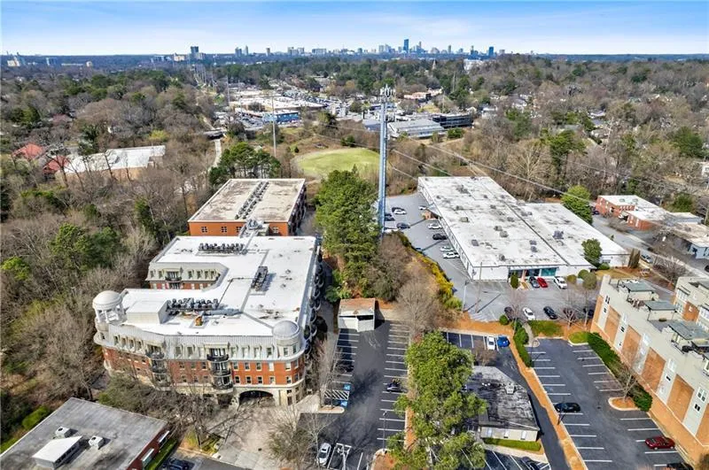 560 Dutch Valley Road Ne Unit 2207, Atlanta, Georgia 30324, 1 Bedroom Bedrooms, ,1 BathroomBathrooms,Residential,For Sale,560 Dutch Valley Road Ne Unit 2207,7616137