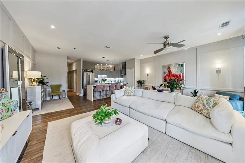 560 Dutch Valley Road Ne Unit 2207, Atlanta, Georgia 30324, 1 Bedroom Bedrooms, ,1 BathroomBathrooms,Residential,For Sale,560 Dutch Valley Road Ne Unit 2207,7616137