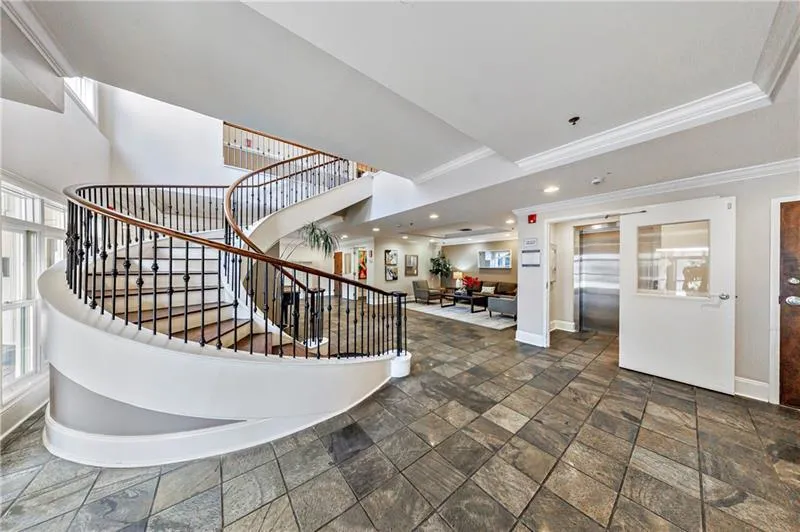 560 Dutch Valley Road Ne Unit 2207, Atlanta, Georgia 30324, 1 Bedroom Bedrooms, ,1 BathroomBathrooms,Residential,For Sale,560 Dutch Valley Road Ne Unit 2207,7616137
