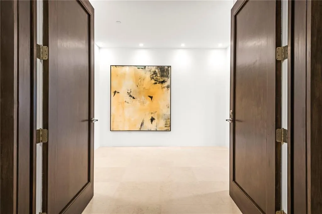 2881 Peachtree Road Ne Unit 2304, Atlanta, Georgia 30305, 3 Bedrooms Bedrooms, ,2 BathroomsBathrooms,Residential,For Sale,2881 Peachtree Road Ne Unit 2304,7571932