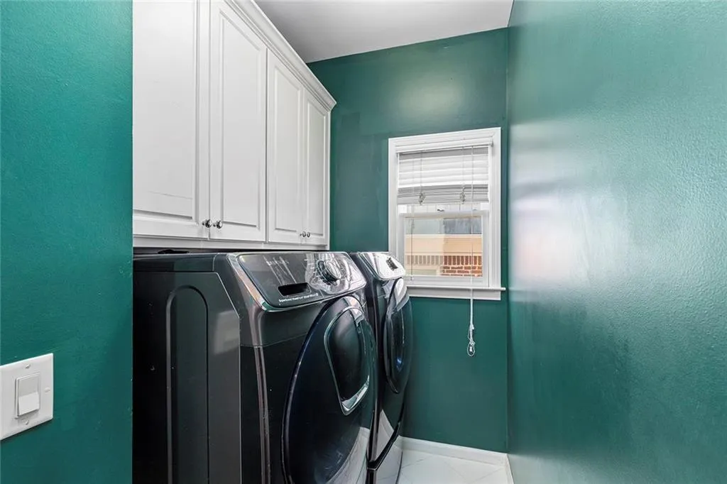 2694 Lenox Road -14, Atlanta, Georgia 30324, 5 Bedrooms Bedrooms, 0 ,4 BathroomsBathrooms,Residential,For Sale,2694 Lenox Road -14,7700489