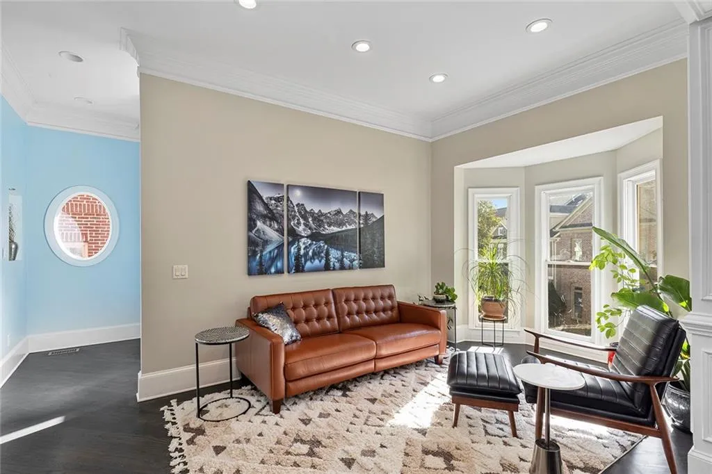 2694 Lenox Road -14, Atlanta, Georgia 30324, 5 Bedrooms Bedrooms, 0 ,4 BathroomsBathrooms,Residential,For Sale,2694 Lenox Road -14,7700489
