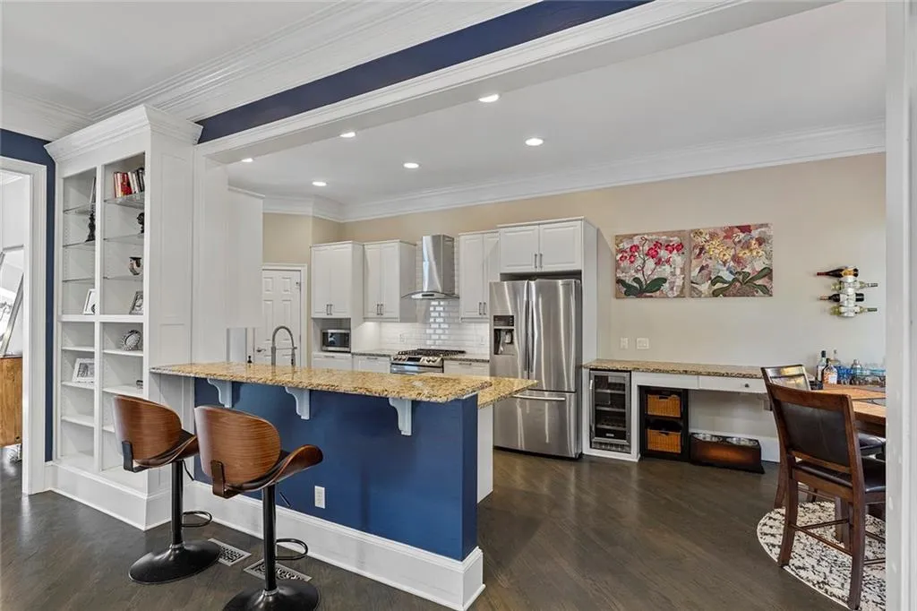 2694 Lenox Road -14, Atlanta, Georgia 30324, 5 Bedrooms Bedrooms, 0 ,4 BathroomsBathrooms,Residential,For Sale,2694 Lenox Road -14,7700489