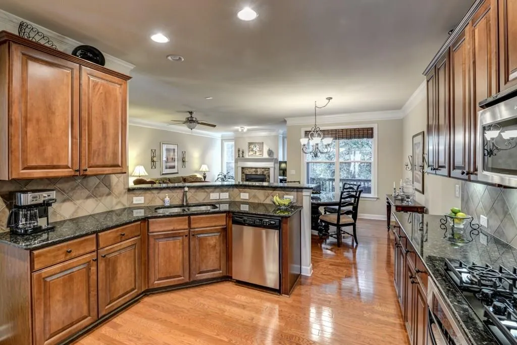 2090 Cobblestone Circle Ne, Brookhaven, Georgia 30319, 3 Bedrooms Bedrooms, ,3 BathroomsBathrooms,Residential,Sold,2090 Cobblestone Circle Ne,5780796