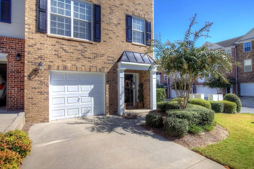 3502 Chattahoochee Summit Lane Se Unit 3502, Atlanta, Georgia 30339, 3 Bedrooms Bedrooms, ,3 BathroomsBathrooms,Residential,Sold,3502 Chattahoochee Summit Lane Se Unit 3502,5760771
