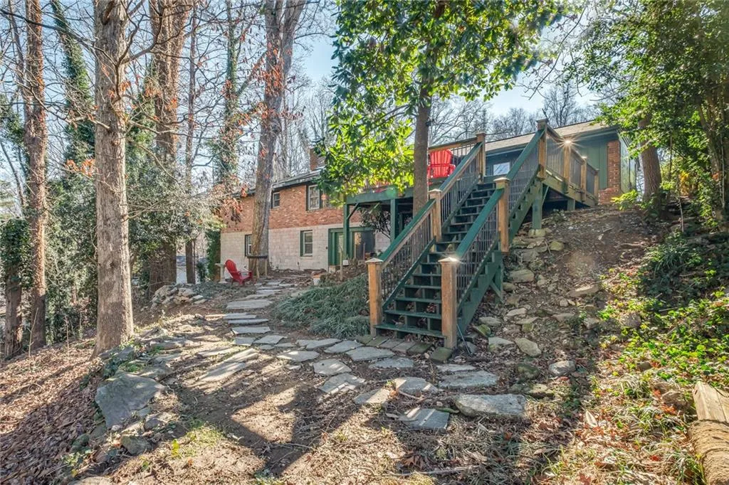 5638 Sherrell Drive, Sandy Springs, Georgia 30342, 4 Bedrooms Bedrooms, ,3 BathroomsBathrooms,Residential,Sold,5638 Sherrell Drive,6992158