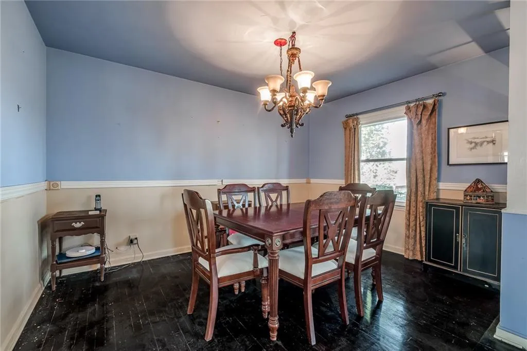 5638 Sherrell Drive, Sandy Springs, Georgia 30342, 4 Bedrooms Bedrooms, ,3 BathroomsBathrooms,Residential,Sold,5638 Sherrell Drive,6992158